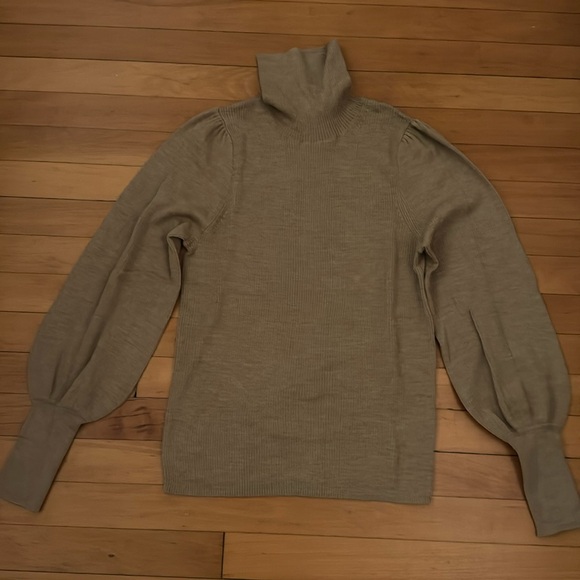 J. Crew Sweaters - Women’s JCrew ribbed turtleneck sweater